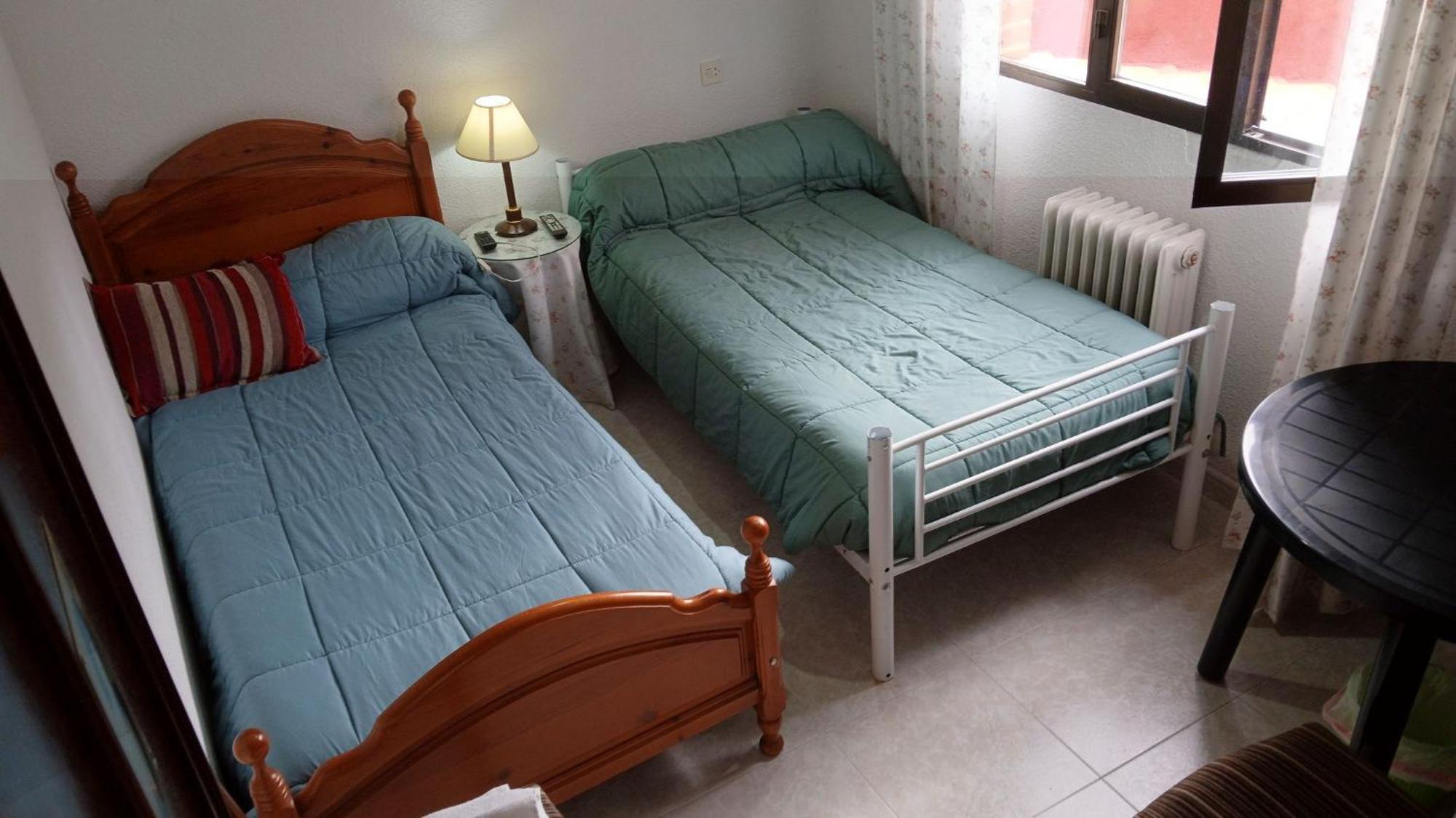Room In Holiday House - Habitacion Privada Doble Toledo Лас-Ньевес Экстерьер фото