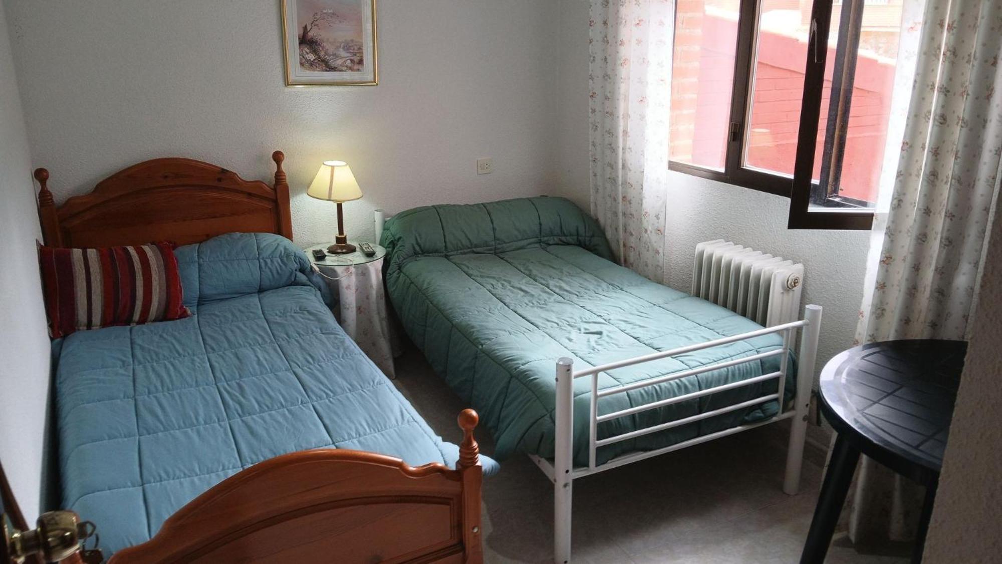 Room In Holiday House - Habitacion Privada Doble Toledo Лас-Ньевес Экстерьер фото