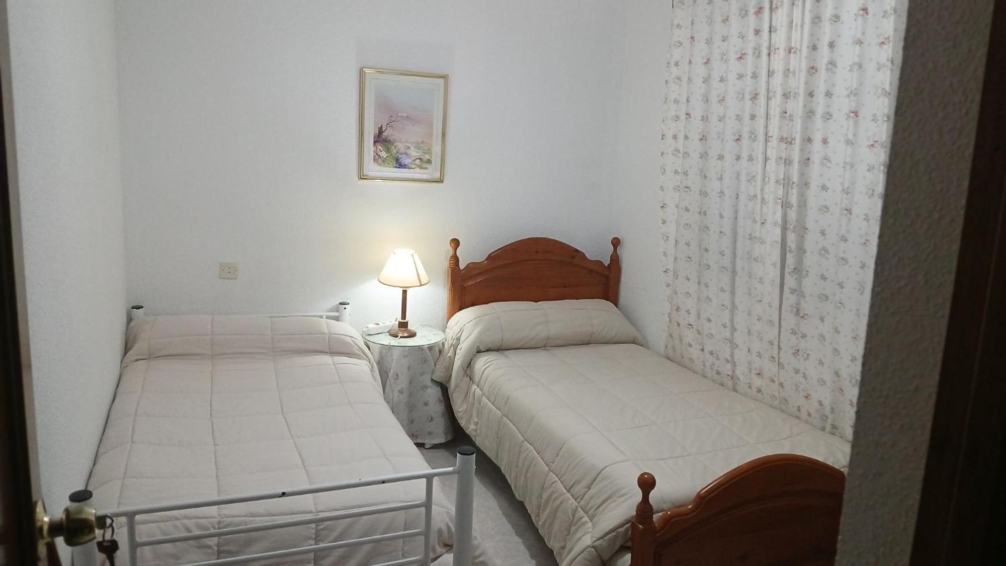 Room In Holiday House - Habitacion Privada Doble Toledo Лас-Ньевес Экстерьер фото