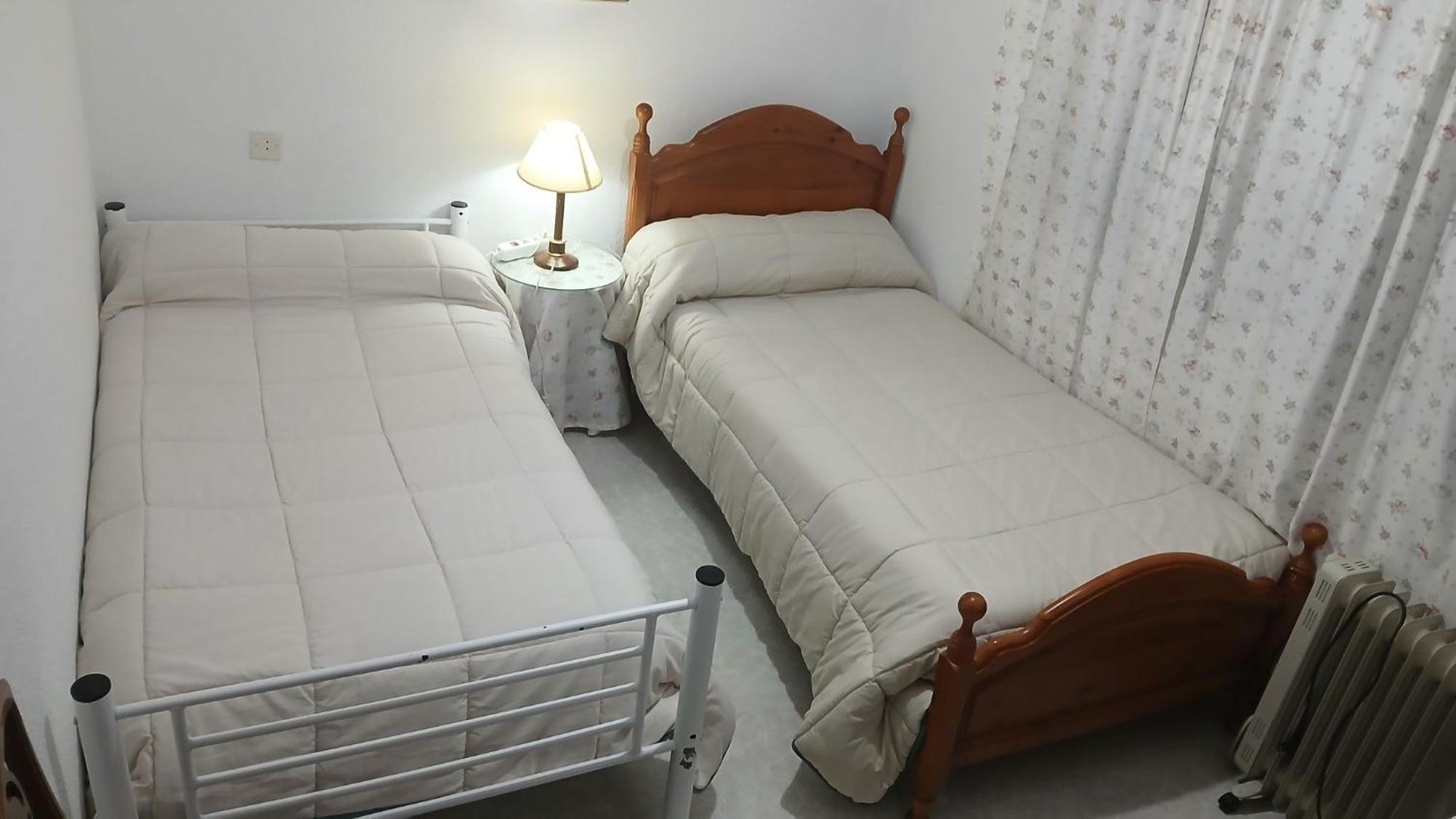 Room In Holiday House - Habitacion Privada Doble Toledo Лас-Ньевес Экстерьер фото