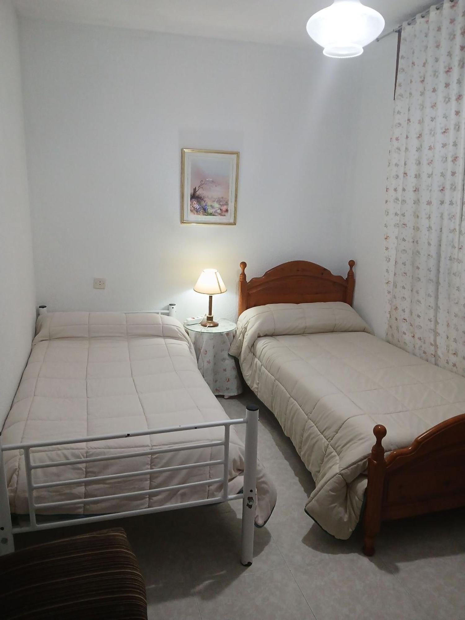 Room In Holiday House - Habitacion Privada Doble Toledo Лас-Ньевес Экстерьер фото